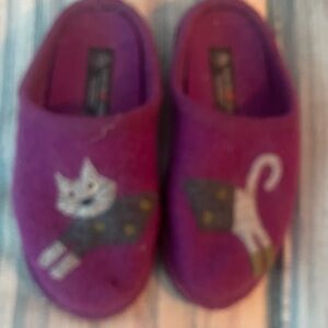 Haflinger Purple Cat Wool Slip-On Slippers